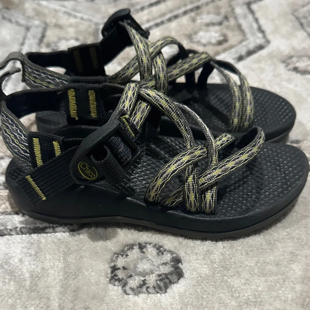 Size 13 Chaco Kids Black Sandals with Gray-Yellow/Green Straps - Picture 2 of 4